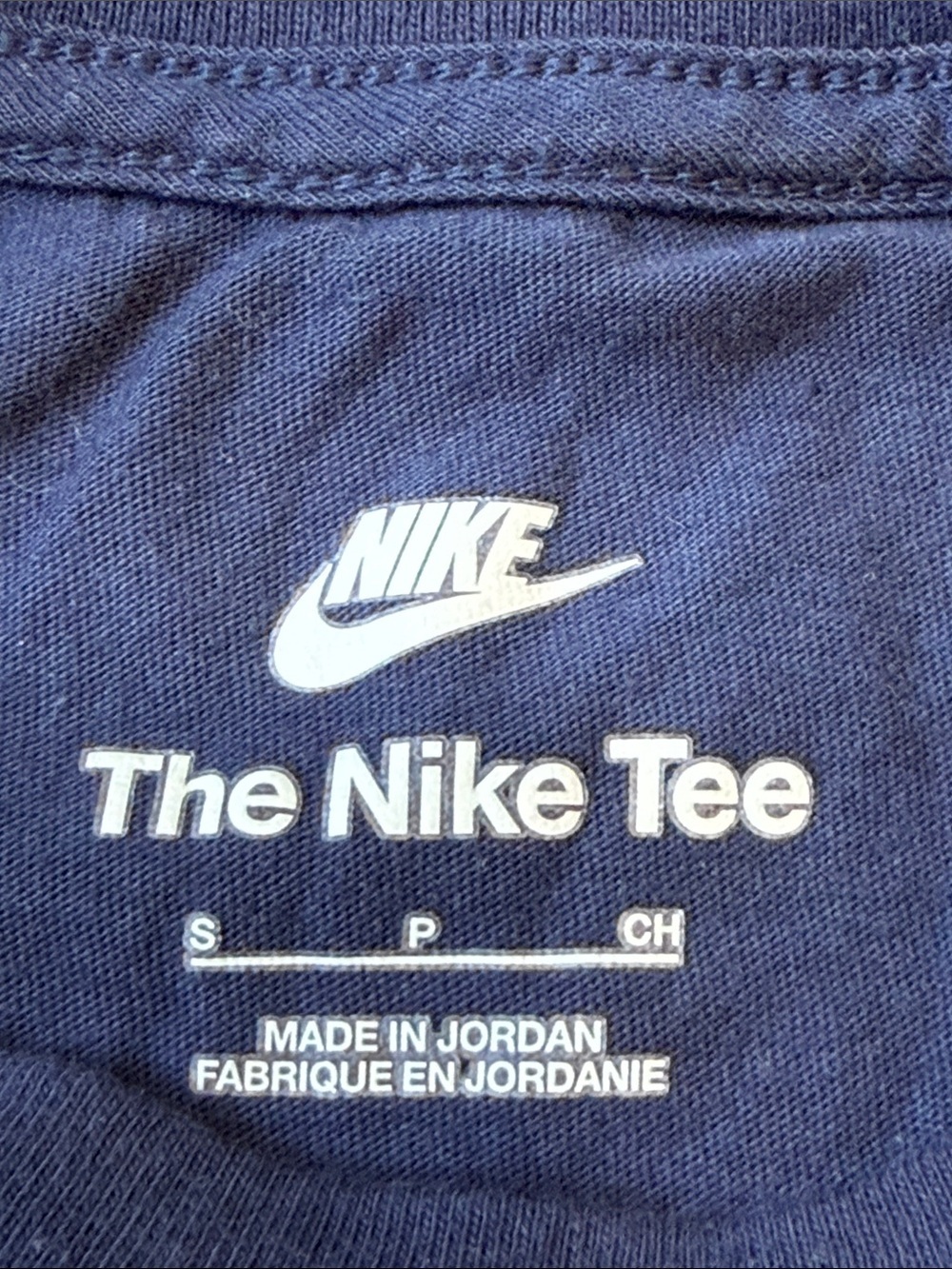 Nike Men's size small Blue Navy Short Sleeve Crewneck T-Shirt with White Logo - Picture 2 of 5